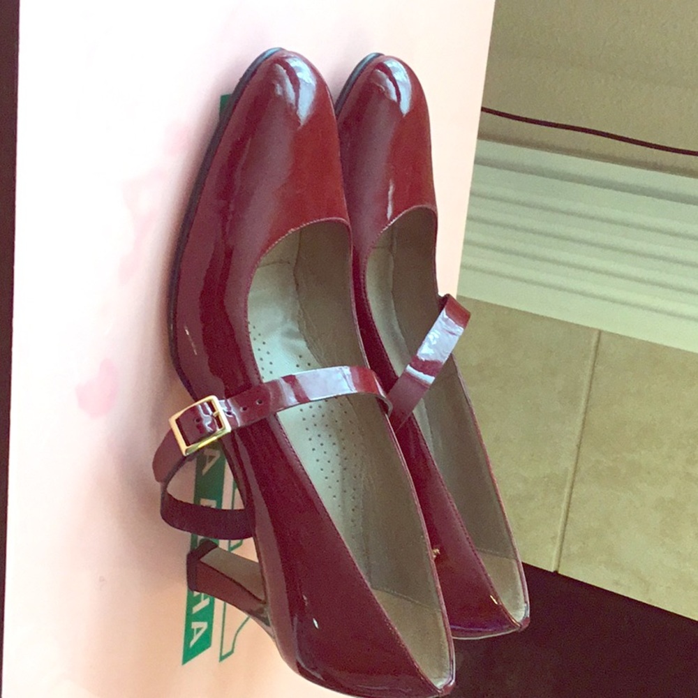 ANYI LU WOMENS HEELS  SZ 10